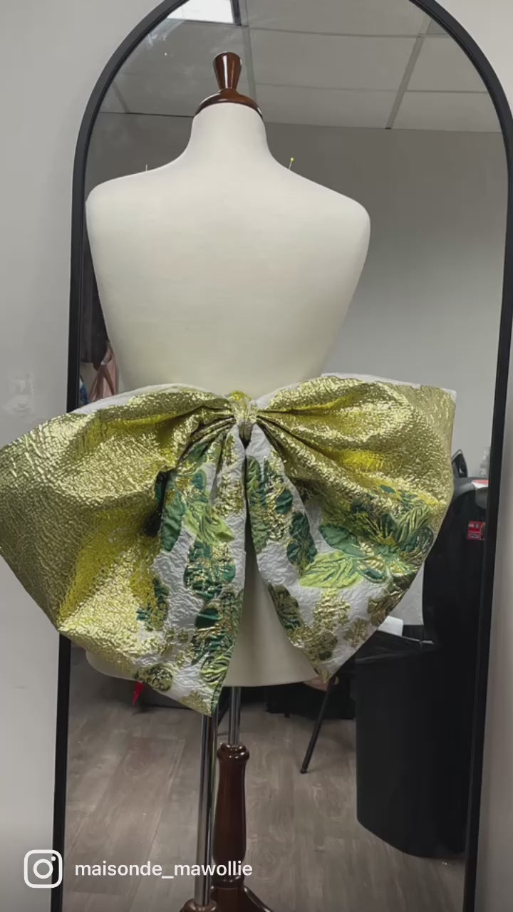 Bijoux Exaggerating bow dress